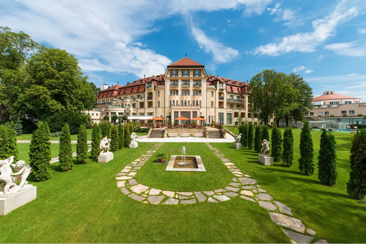 Thermia Palace