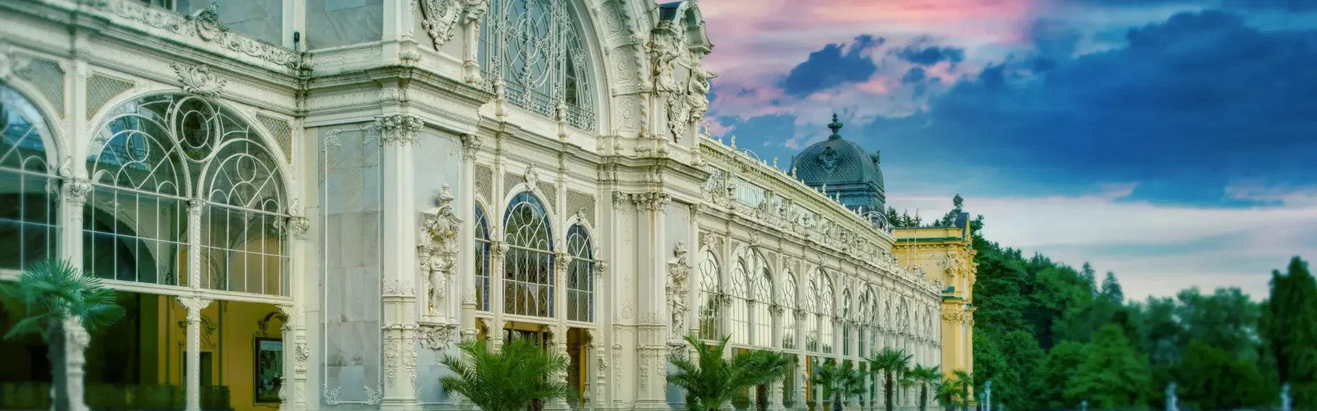 Detail na kolonádu Mariánských lázní